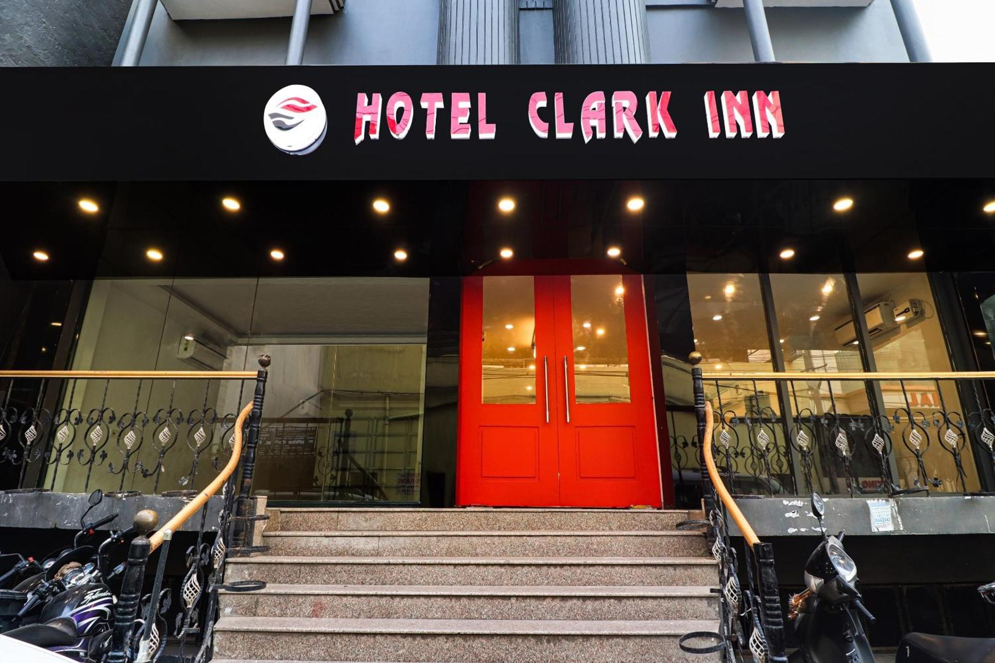 Townhouse Townhouse Clark Inn Патна Екстериор снимка